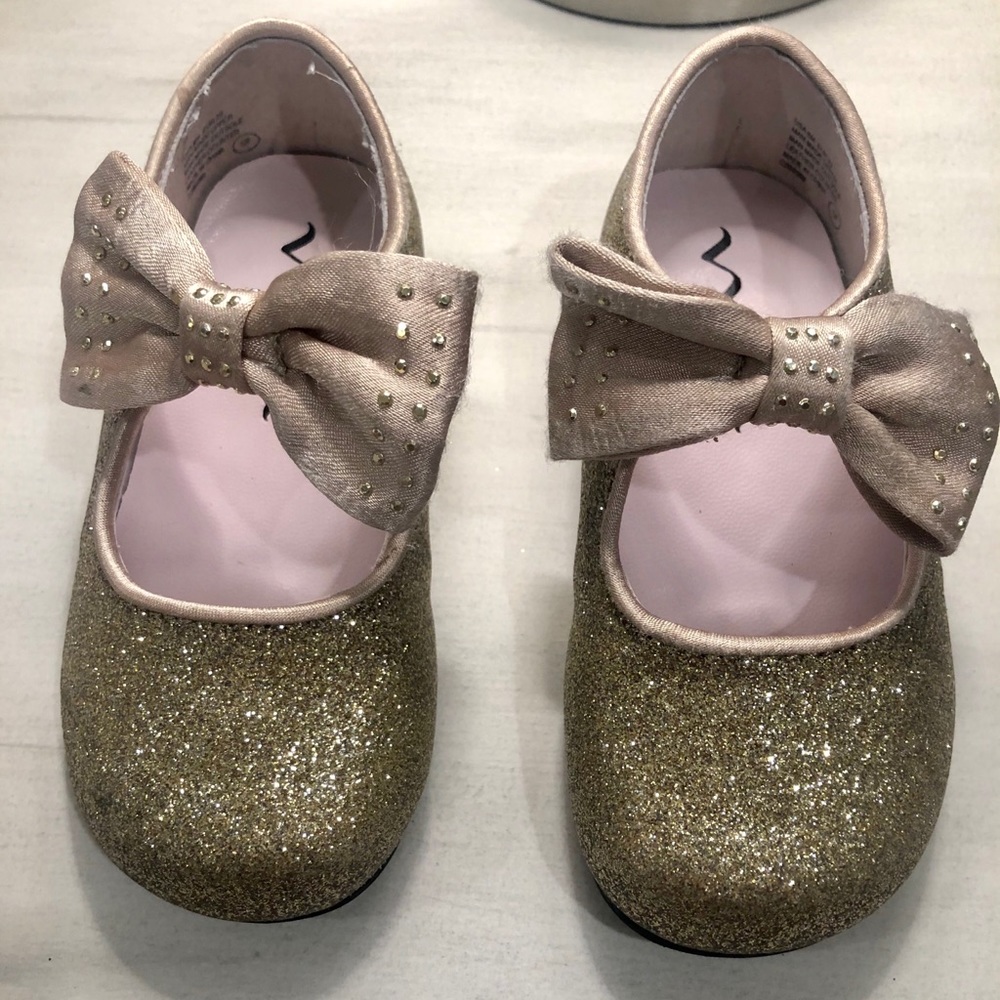 Gold shoes
